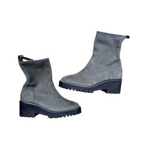 Paul Green Womens Gray Suede Ankle Boots With Chunky Rubber Soles Size 6 NOWB